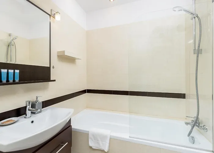 Borkowska Comfort By Bookinghost