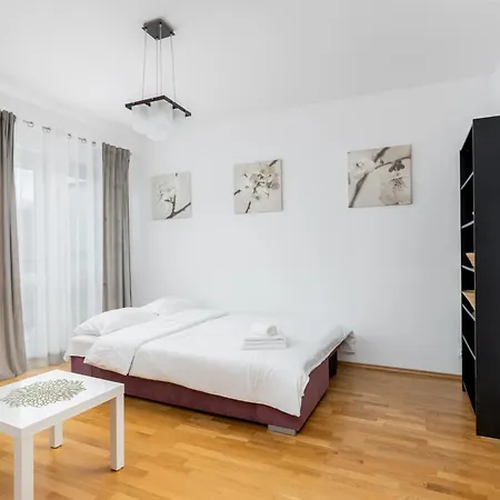 Borkowska Comfort By Bookinghost *